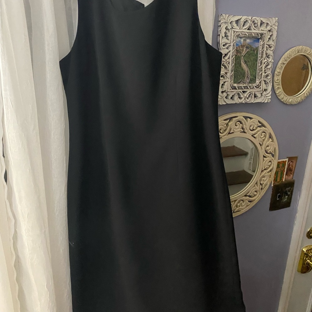 Jones Studio Classic Black Midi Dress